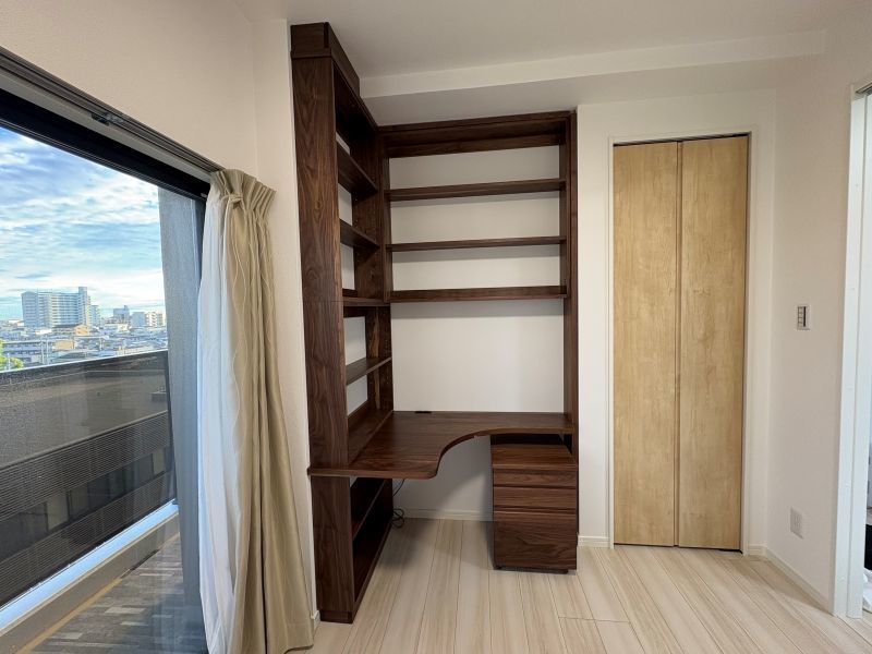 N様邸向け書棚付きデスク5