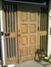 ワンデイリフォームで木製のドアを最新のアルミ製へ・・・