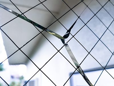 雨戸・窓シャッターの不都合なデメリットとは・・・