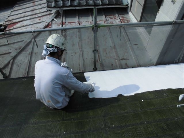 鈴木邸屋根中塗り