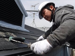 佐藤邸　屋根下塗り