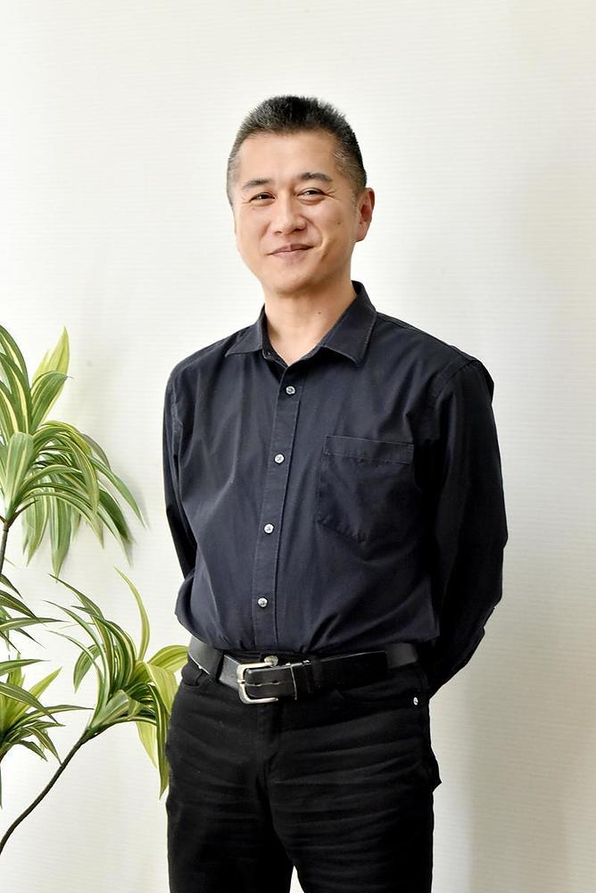 香りと対話のメンタルケア静岡市「薫風堂」の下坪壮介さん