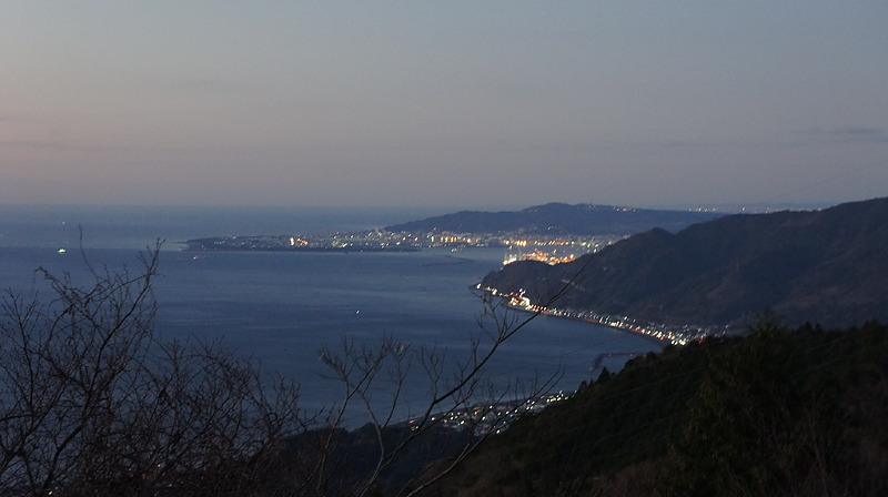 夜明けの山取り