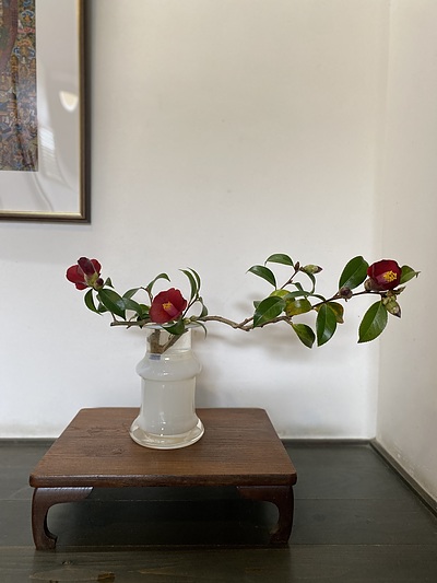 椿のなげいれ　クリスタル花器