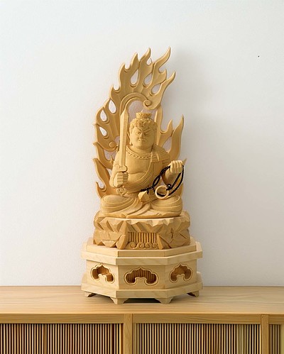 不動明王 ― 動かぬ心で迷いを断つ守護尊