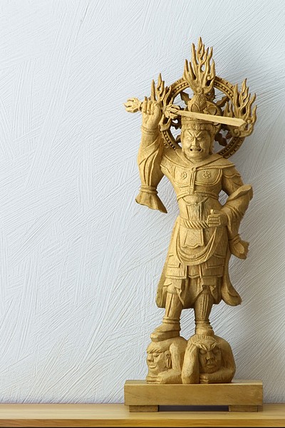 東方をまもる静かな武神 ― 持国天の教え