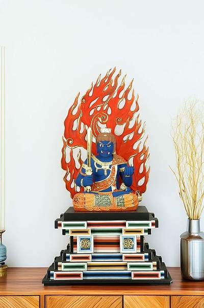 仏事と選挙――祈りと一票、そして必勝祈願の仏さまたち