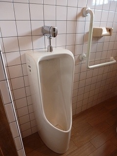 リフォーム後のトイレの小便器