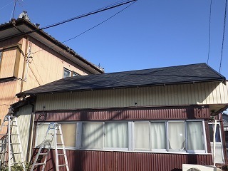 軽いカラーベストの屋根になった葺き替えリフォーム後