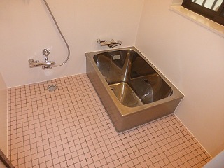 リフォーム後のまるでユニットバスのような浴室