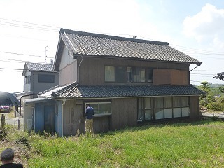 葺き替えリフォーム前の瓦の屋根