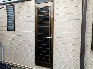 取り替えリフォーム後の風が通る通風ドア