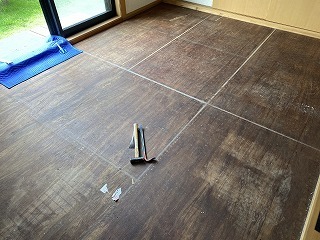 張り替えリフォーム前の和室の荒床