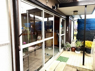 リフォーム前の玄関引戸