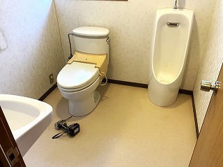 リフォーム前のトイレ