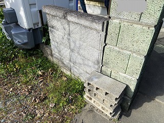 リフォーム前の門柱とブロック塀