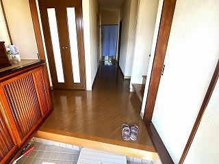 リフォーム前の玄関ホール