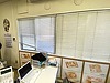 事務所のブラインドをロールスクリーンに取り替えるリフォーム　浜松市浜名区