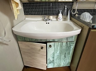 取り替えリフォーム前の洗面台