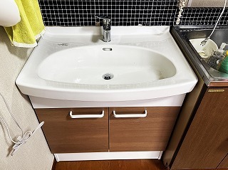 取り替えリフォーム後の洗面台