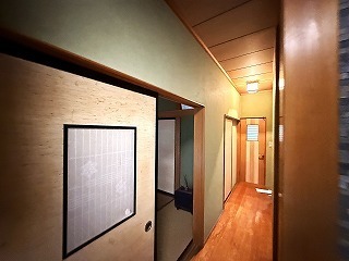 リフォーム前の廊下の壁
