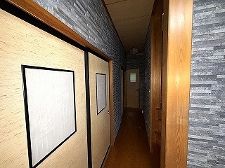 リフォーム後の廊下の壁