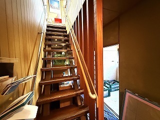 手すりの取り付けリフォーム後の階段