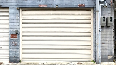 道路拡幅で敷地の一部を売却したら「違反建築物」に？売却時の注意点と対策