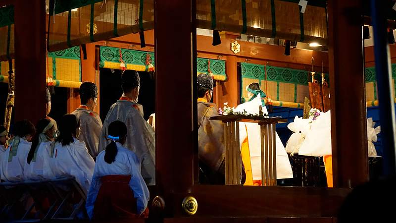 鶴岡八幡宮の「蛍放生祭」