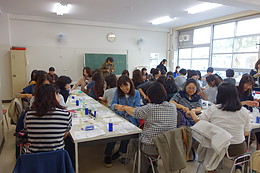 アロマオイルハンドマッサージで楽しく癒される時間でした