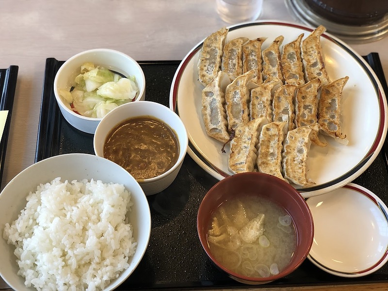 みよしのの餃子定食