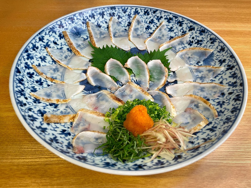 ふぐのたたきー古伊万里染付皿 ふぐのたたきー古伊万里染付皿