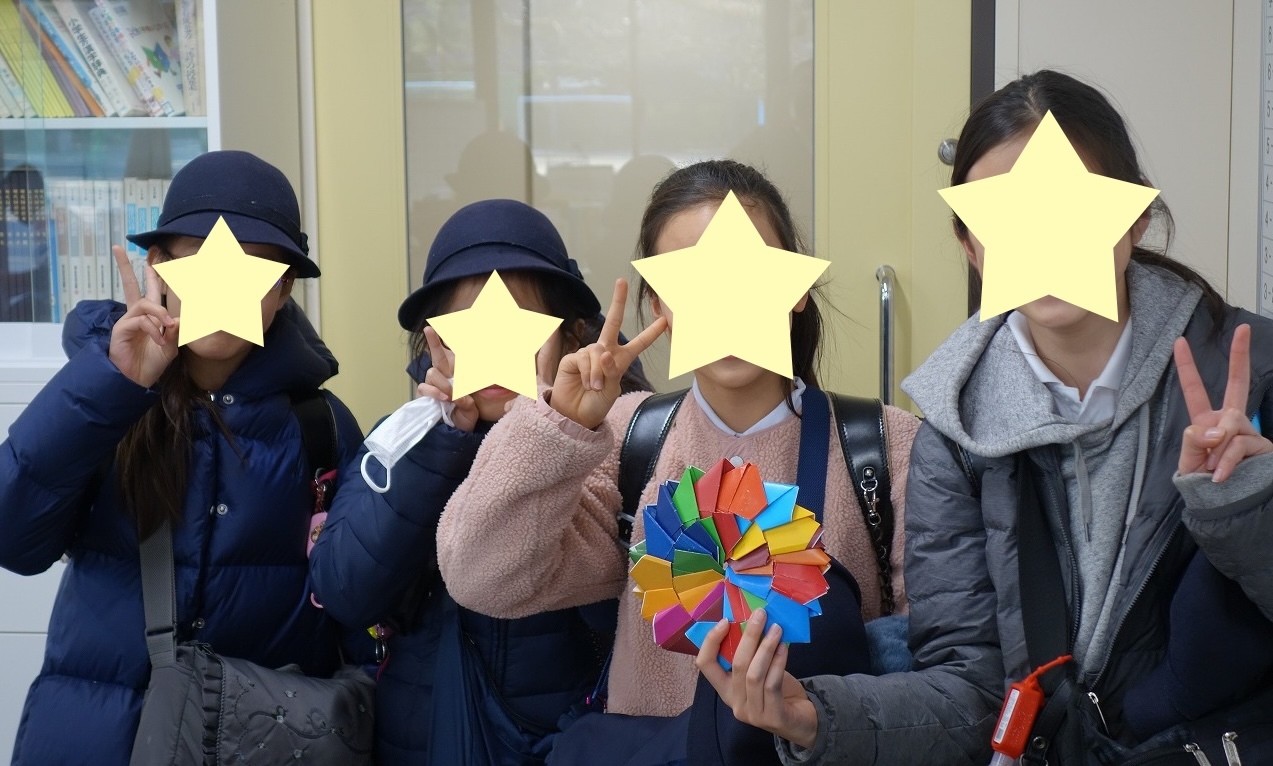 授業後も頑張って仕上げたG'sくんを手に。