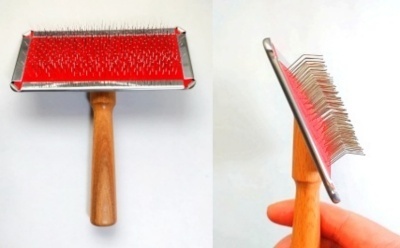 スリッカーブラシ