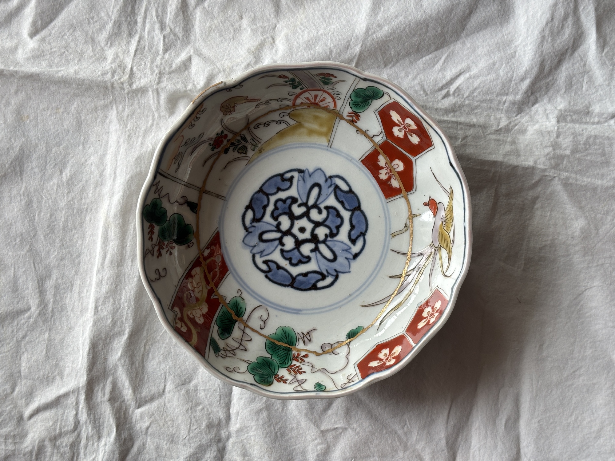 大聖寺伊万里中碗
金蒔き仕上げ