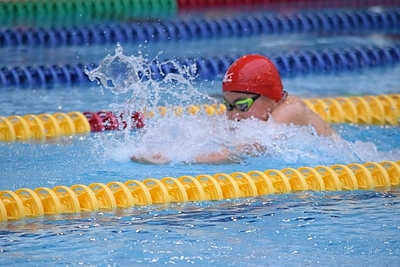 水泳は東大生60％が習っていた人気の習い事