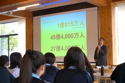 山形県鶴岡市羽黒高校にて特別授業を担当しました。