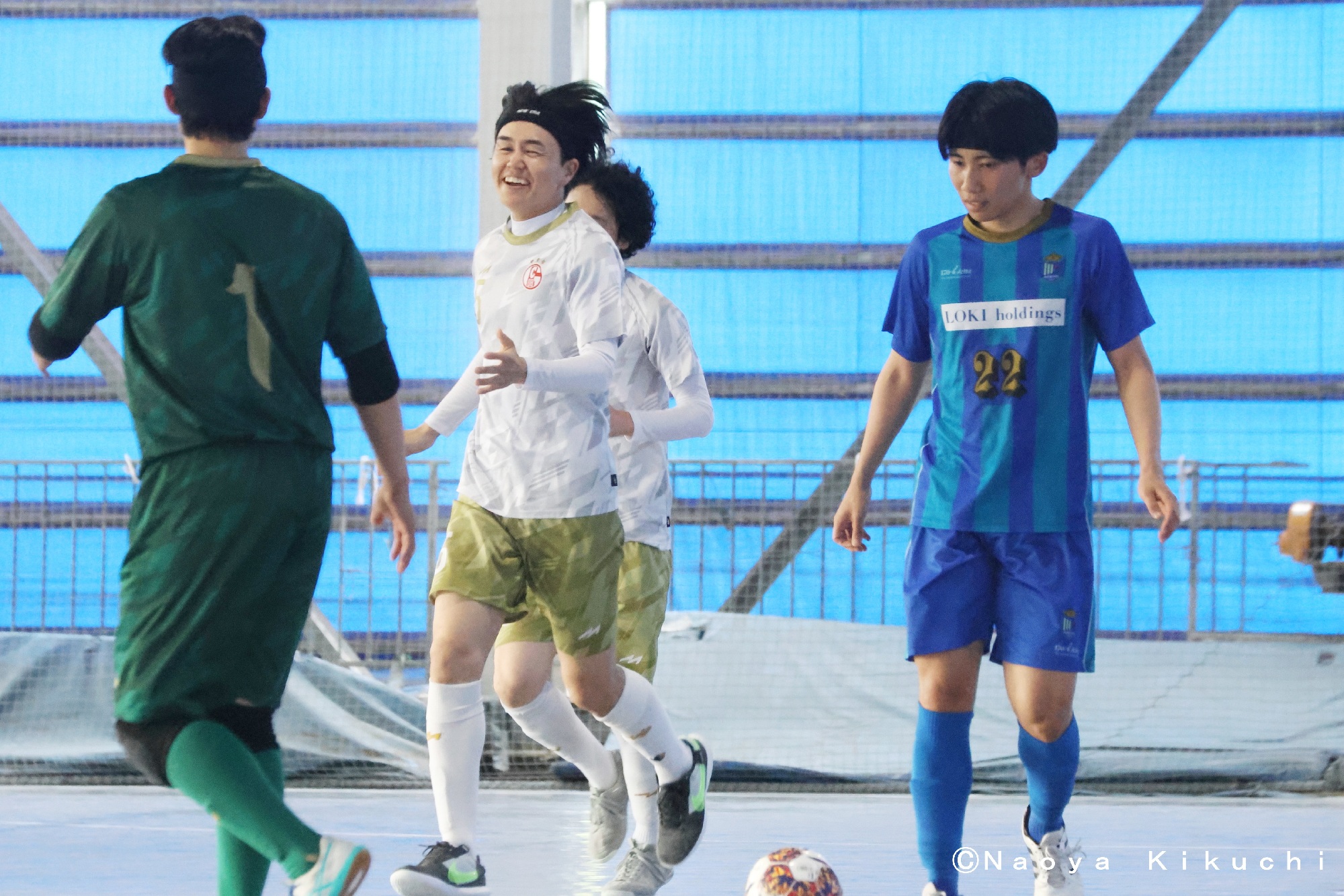 カープ対アオキング