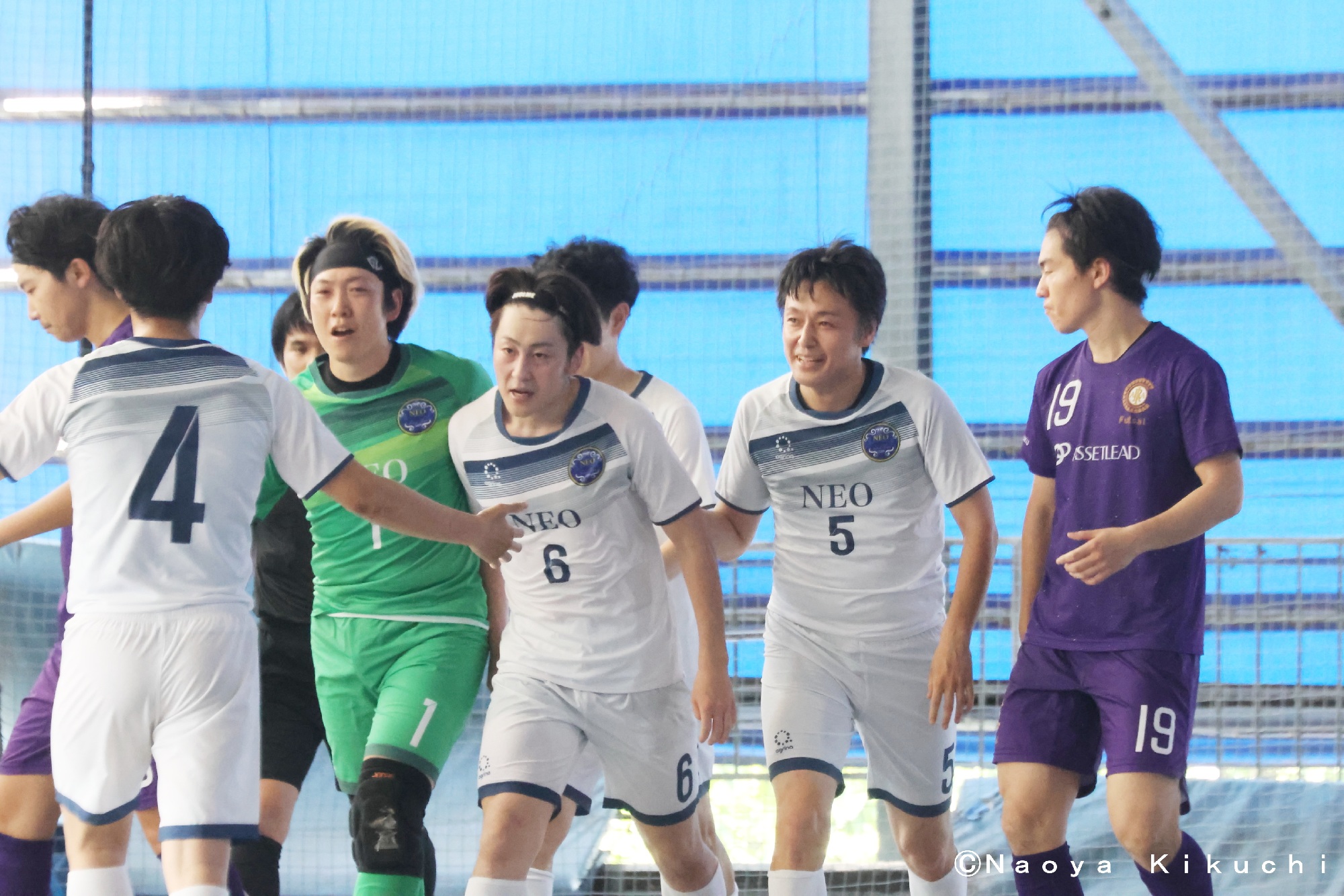 クリアソン対NEO