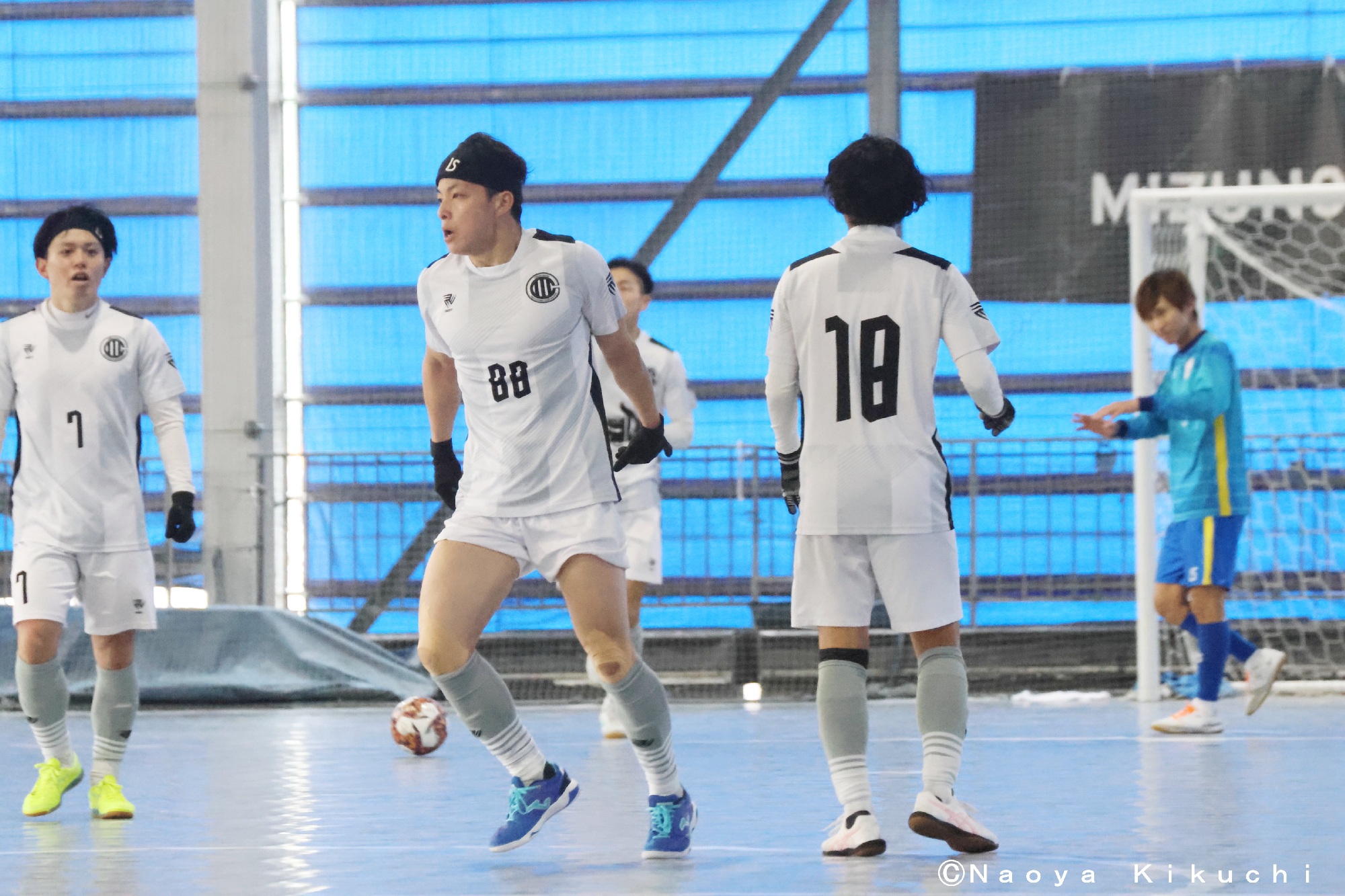 セルサス対サンタロー