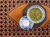 中国緑茶　明前西湖龍井茶2019を蓋碗でいただく。