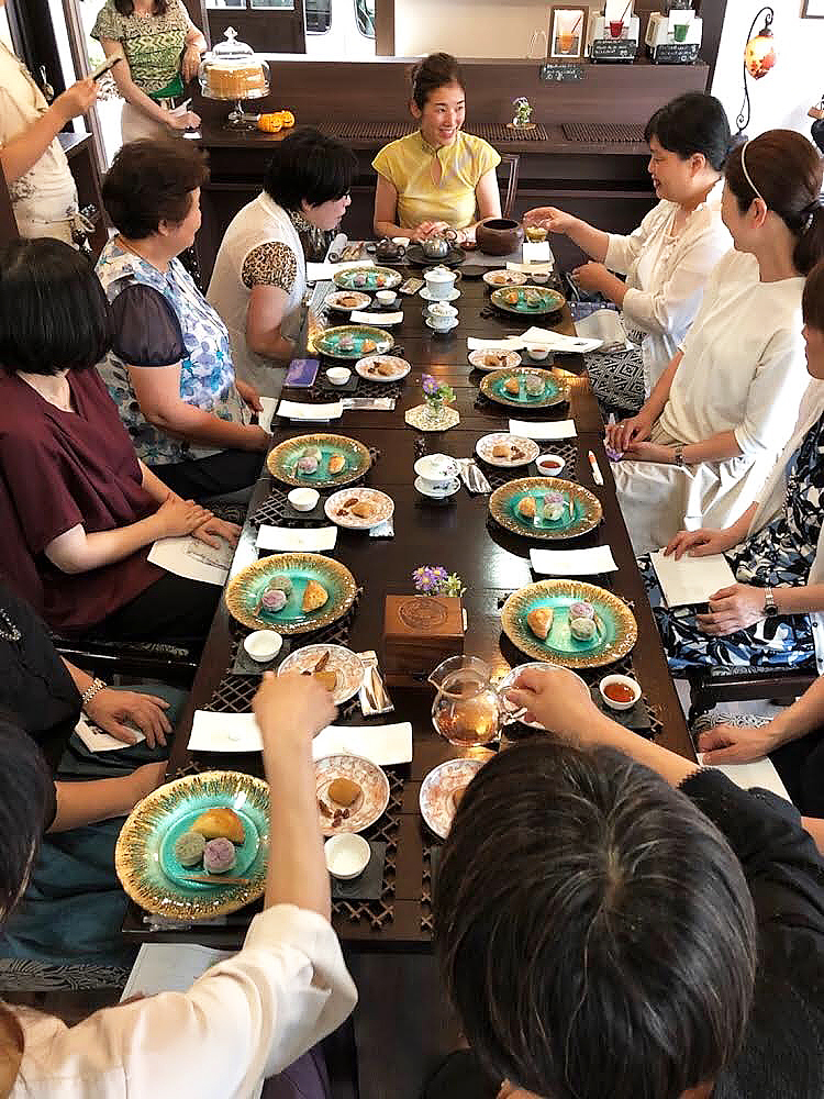 磯部優子さんの中国茶紅茶教室の風景