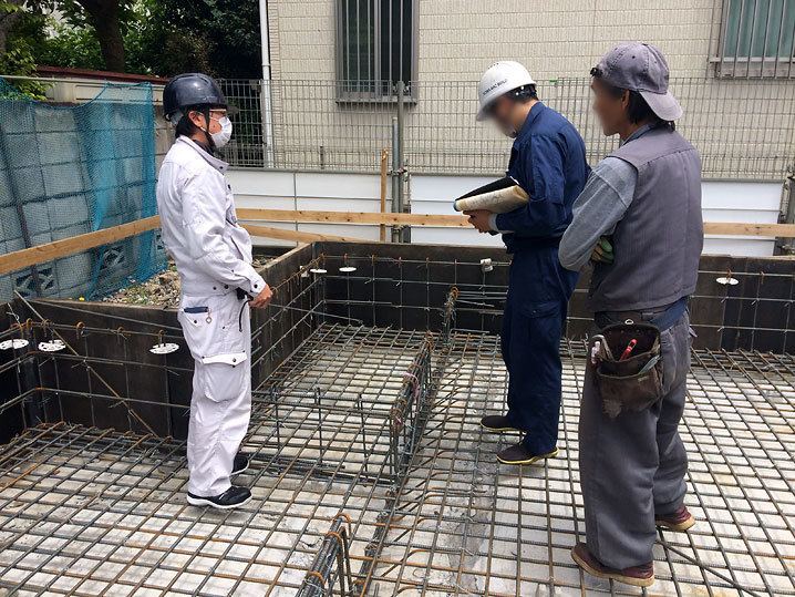 市村崇さん仕事風景