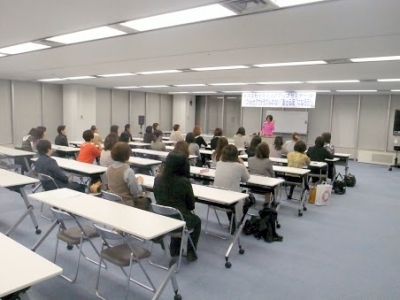 足・靴・歩行から魅せる脚へ 美脚マエストラ 飛鳥田由理