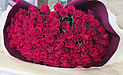 赤バラ100本の花束に込めた愛