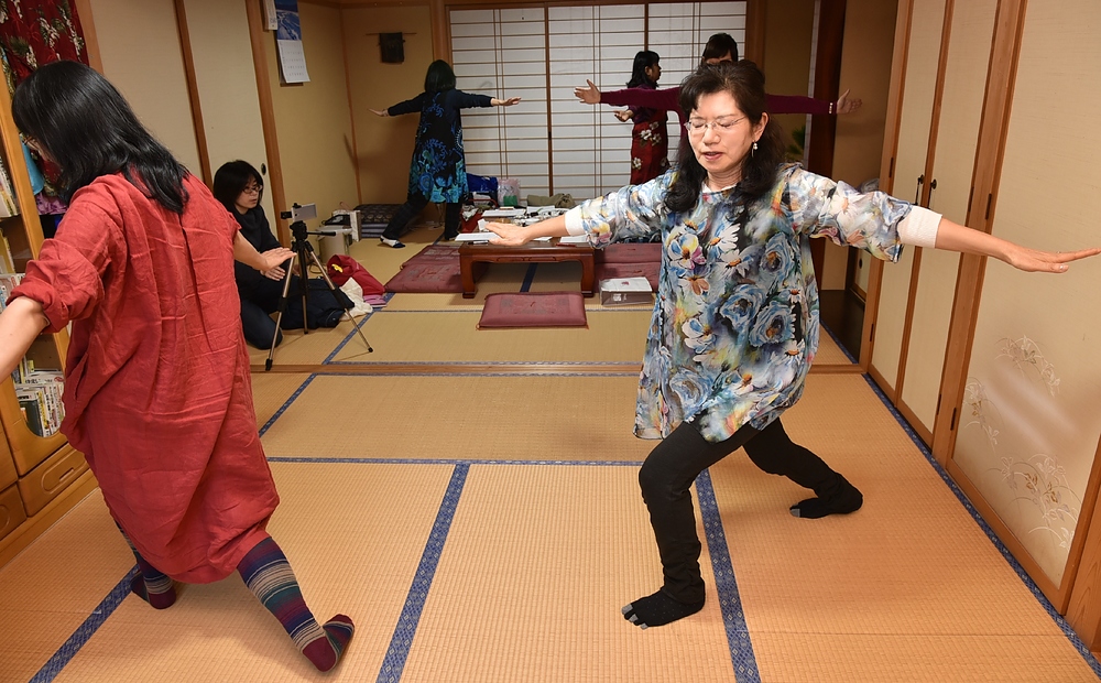 丹田呼吸法セラピーのセラピスト養成セミナーの様子