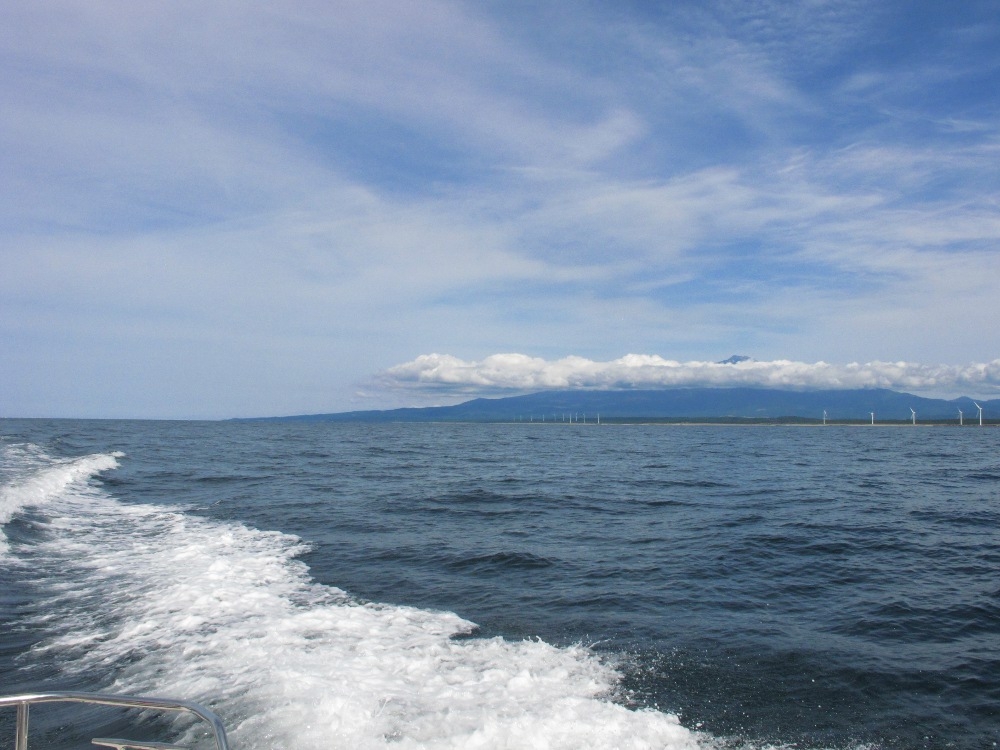 鳥海山を見ながら帰港