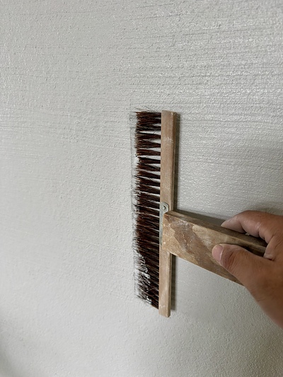 山梨で自然素材の塗り壁をお考えの方へ｜中霧島壁の施工事例を公開しました